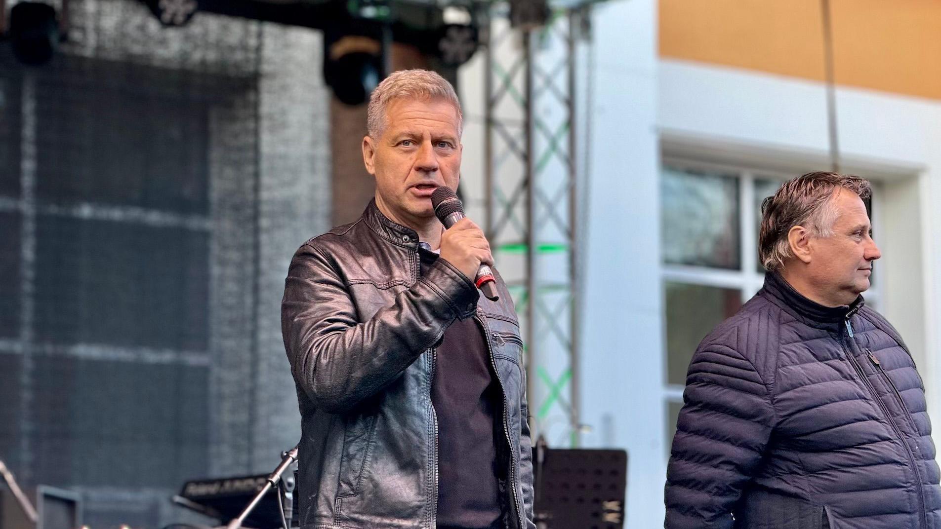 Izbori u Mađarskoj: Politička borba Orbana i Mađara zbog koje se i porodice dele i svađaju 6 Kristof Satmari, kandidat za poslanika partije Fides, Budimpešta, 9. april 2026.