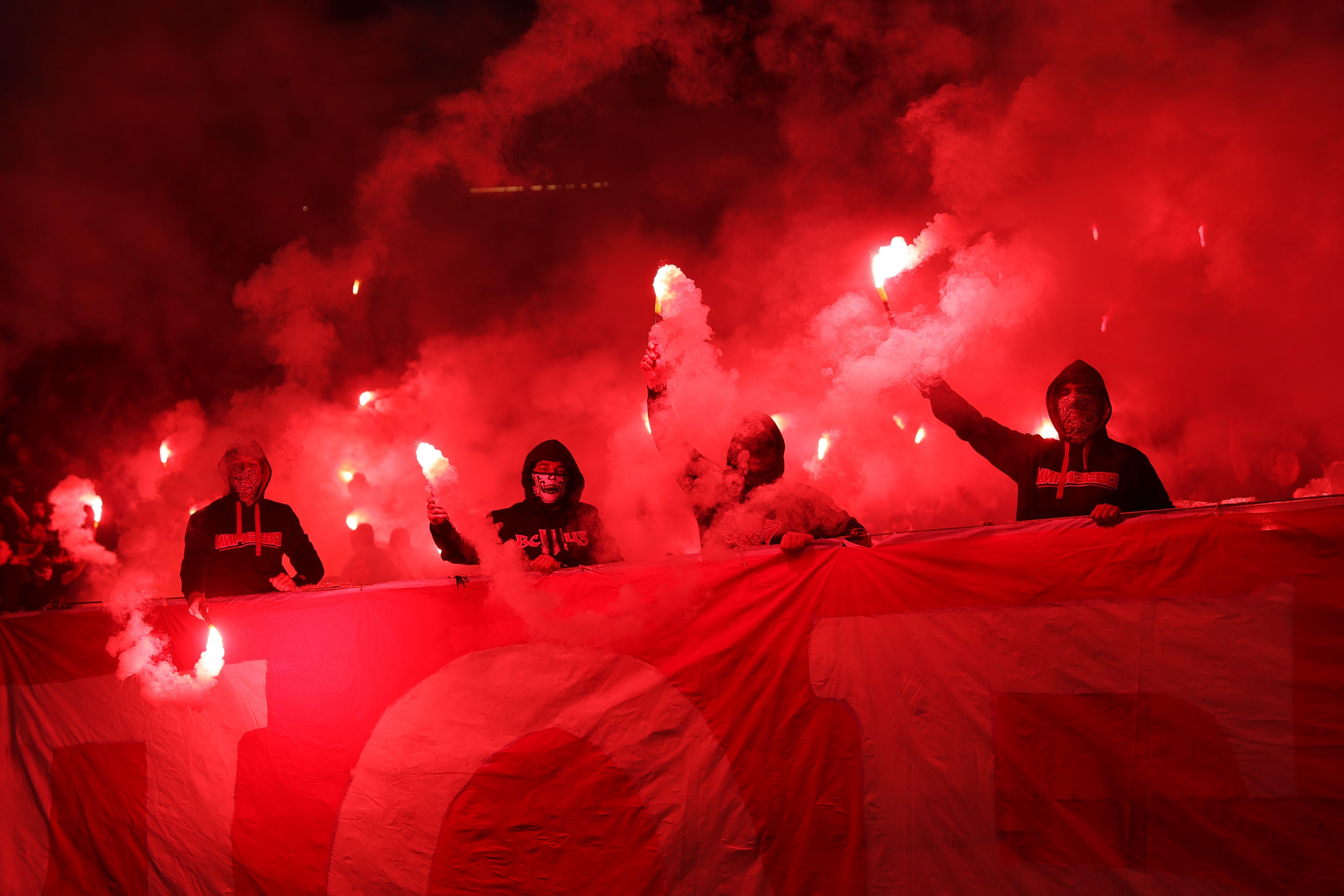 Nastavljena dominacija fudbalera Crvene zvezde i zagrebačkog Dinama 9 zvezda - partizan, navijači zvezde