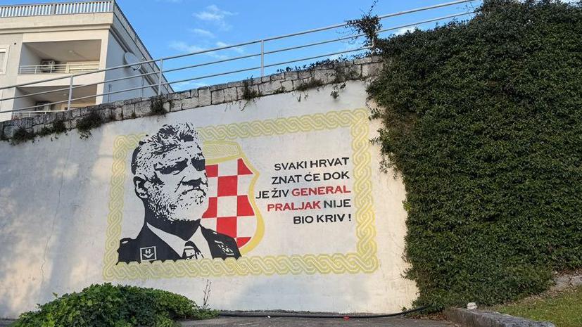 Mural kao krivično delo u Bosni i Hercegovini: 'Osetim jezu i strah' 3 Mural Praljku u Neumu, primorskom gradu