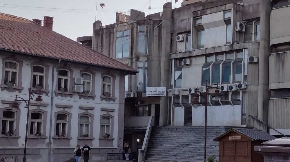 Konstitutivna sednica Skupštine opštine Aranđelovac u školi „Petar Ilić” (bivšem Domu omladine) 1