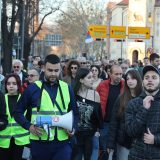 "Po sili zakona": Niški studenti u protestnoj šetnji do Skupštine grada (FOTO) 8