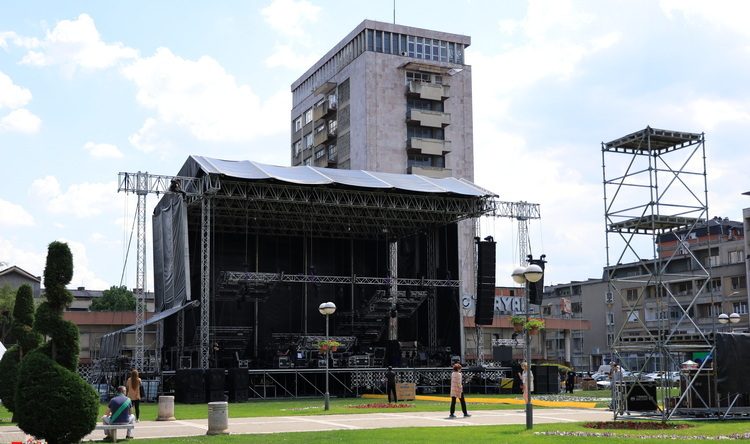 „Crvena jabuka”, Alen Islamović, Marija Šerifović, „Alogia” i „Quen Sensation” : Koncerti u Kragujevcu za Đurđevdan Dan grad 1