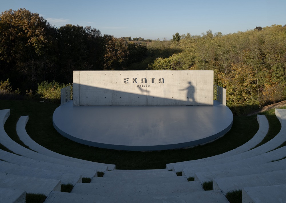 Ekata Festival u krugu Ekata Estate-a: Festival koji spaja muziku, pozorište, savremenu umetnost i gastronomiju 2 Ekata Festival u krugu Ekata Estate-a: Festival koji spaja muziku, pozorište, savremenu umetnost i gastronomiju 1