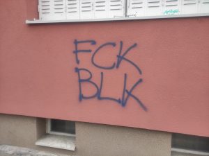 "Hristos voskrese! Rektor Đokić ubica": Cvijićeva ulica u Beogradu preplavljena grafitima 4 "Hristos voskrese! Rektor Đokić ubica": Cvijićeva ulica u Beogradu preplavljena grafitima 4
