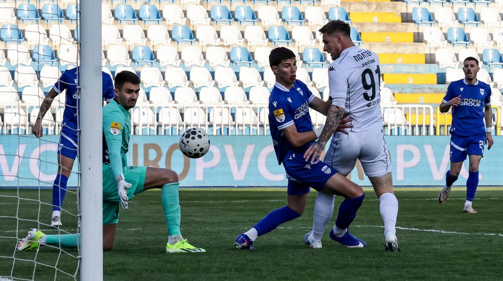 Goleada bez publike i pobeda Partizana u Novom Pazaru 1