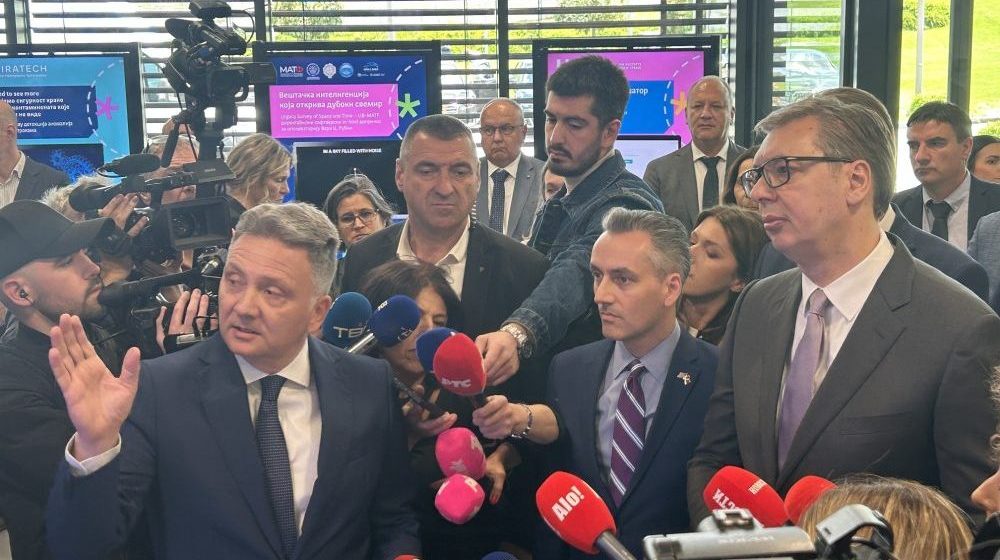 Predsednik i superkompjuter u Kragujevcu: Kako je izgledala poseta Aleksandra Vučića Državnom data centru? 1