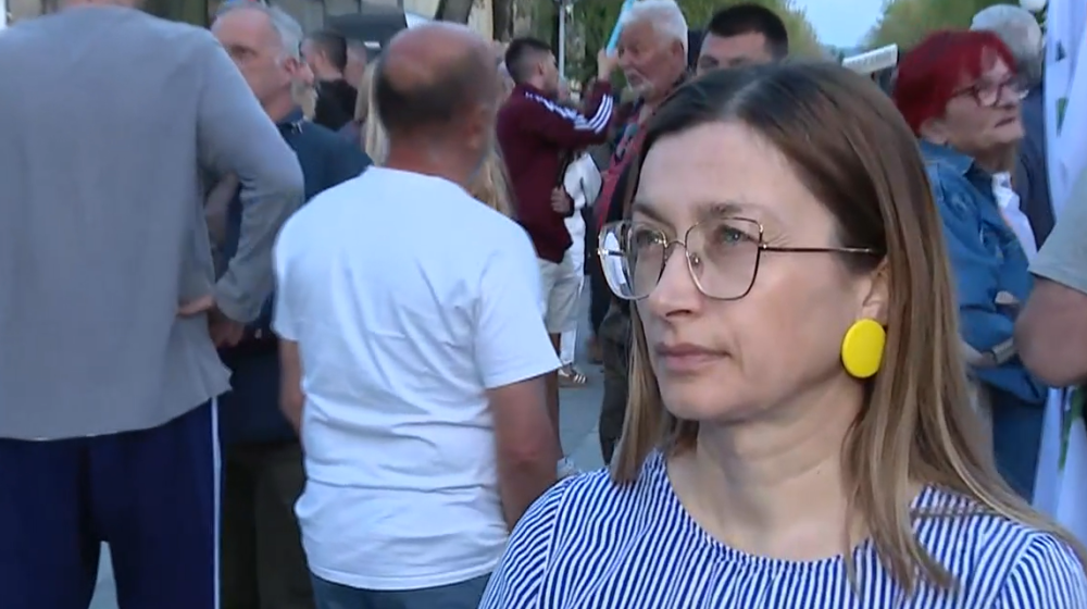 U Lazarevcu skup podrške napadnutoj ženi i drugi, sumnja se - njenom napadaču 1