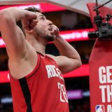 Hjuston izbegao eliminaciju, Boston i San Antonio poveli sa 3:1 4