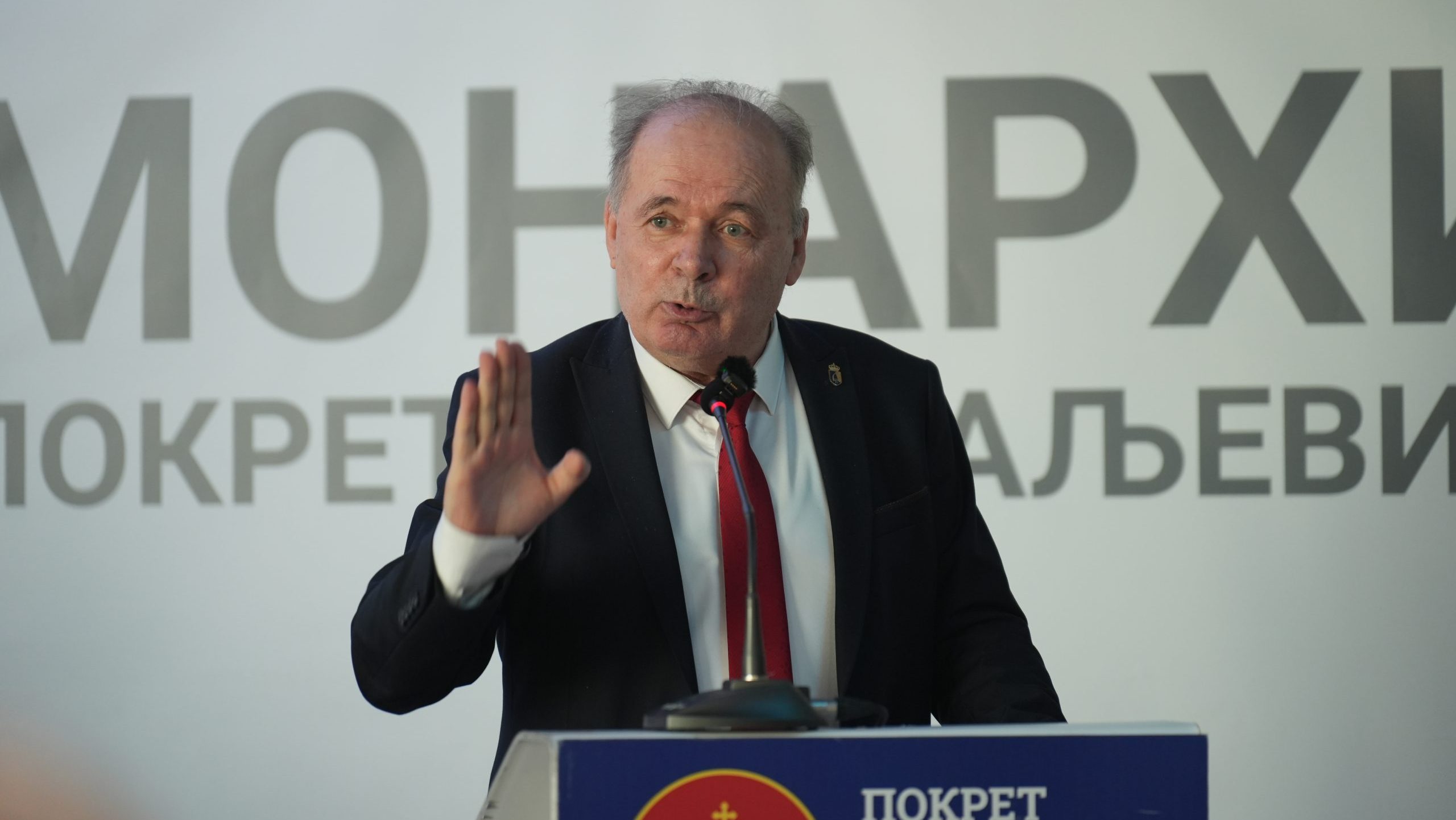 Da li predsednik Srbije zaista nije znao ništa o čarter letu za Tivat? 4