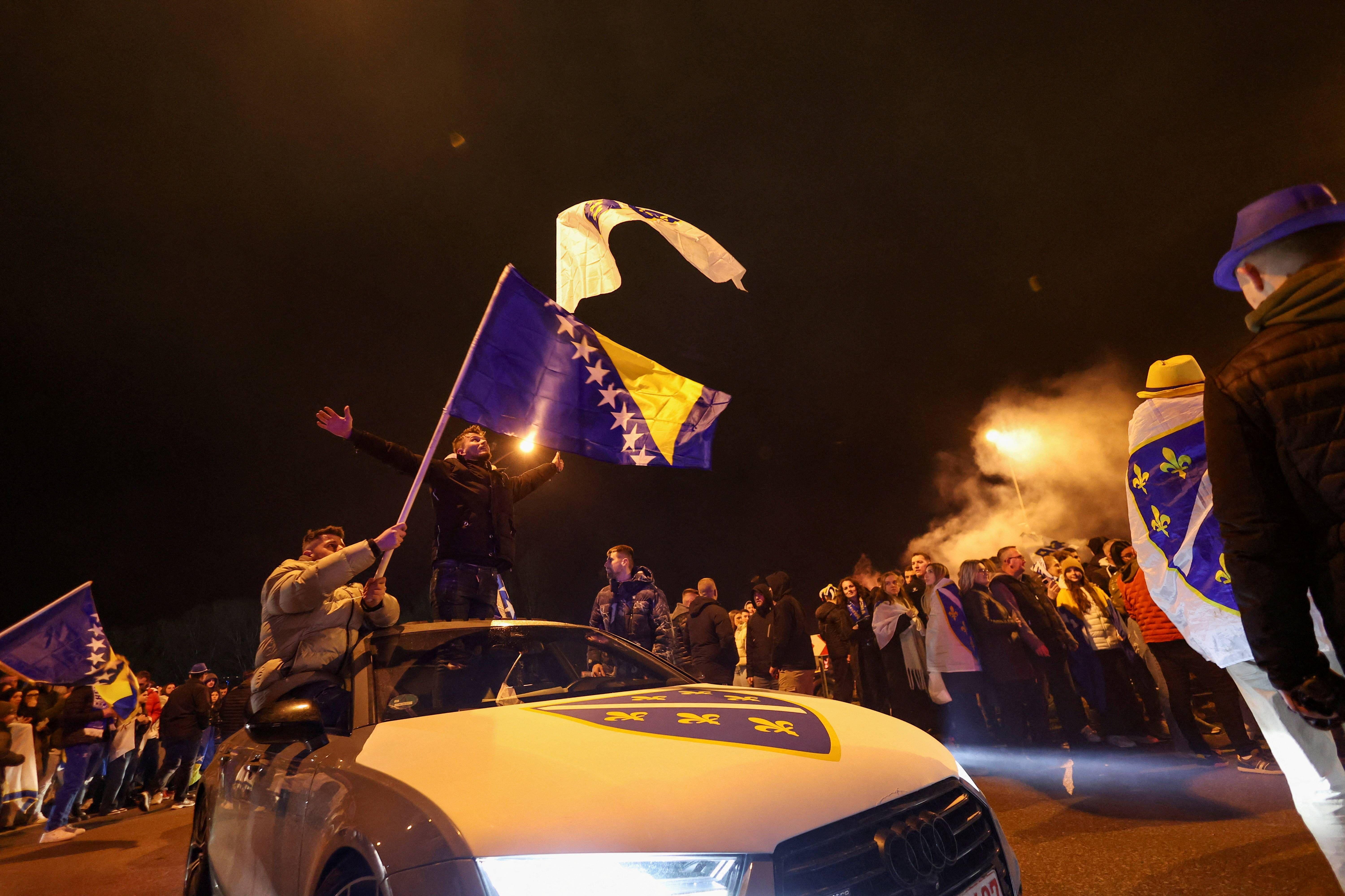 Bosna slavi fudbalere, Italija propušta treće uzastopno svetsko prvenstvo 4 Slavlje iz automobila