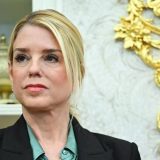 Tramp smenio državnu tužiteljku Pam Bondi 1