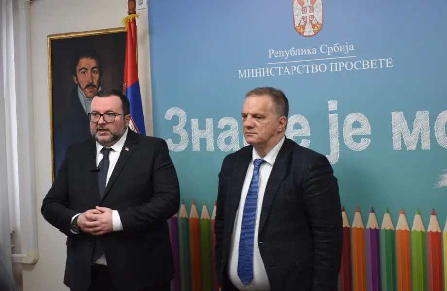 Predsednik Privremenog saveta FSS dr Milan Lazarević i ministar Dejan Vuk Stanković "Biće ona jevrejska...": Zašto niški Univerzitet pet meseci ćuti povodom formiranja Fakulteta srpskih studija? 4