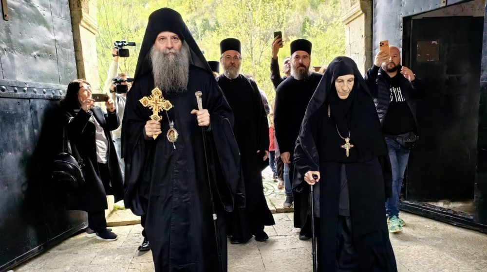 Patrijarh Porfirije stigao u Pećku patrijaršiju, gde će proslaviti Uskrs 1