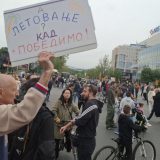 Novosadski zborovi na raskrsnici: Blokada od 22 minuta za 22 dana pritvora aktivista 8