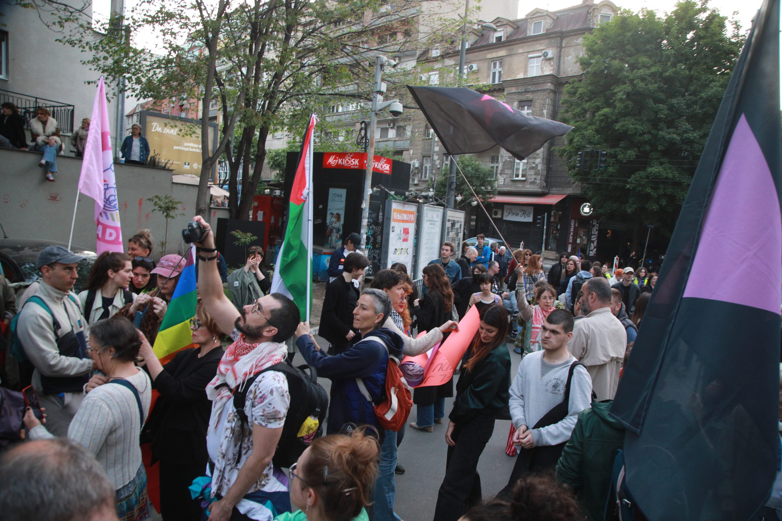 Protest kod RTS-a: Zahtev za bojkot Pesme Evrovizije (FOTO/VIDEO) 3 Protest kod RTS-a: Zahtev za bojkot Pesme Evrovizije (FOTO/VIDEO) 3