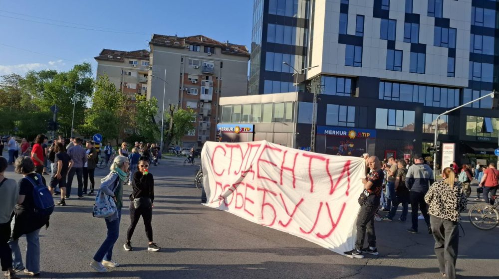 Novi Sad: Blokada saobraćaja kod Doma zdravlja na Limanu zbog dvojice aktivista koji su i dalje u pritvoru 1