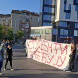 Novi Sad: Blokada saobraćaja kod Doma zdravlja na Limanu zbog dvojice aktivista koji su i dalje u pritvoru 8