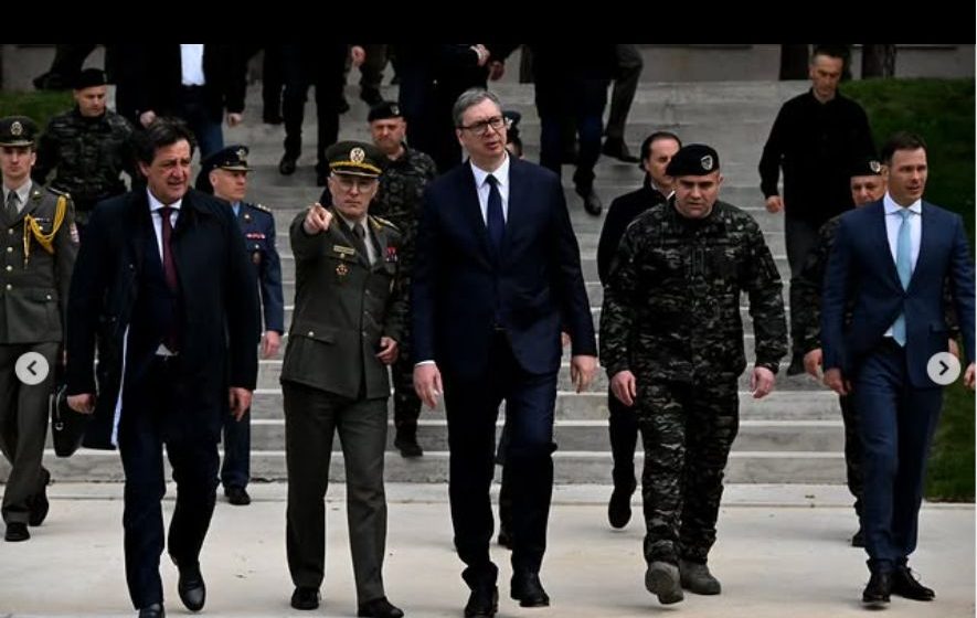 Najavljen novi Vučićev sastanak sa vrhom Vojske 1