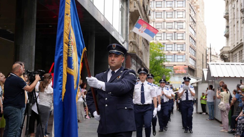 Pripadnici MUP-a prodefilovali Knez Mihailovom ulicom do Kalemegdana (FOTO) 1