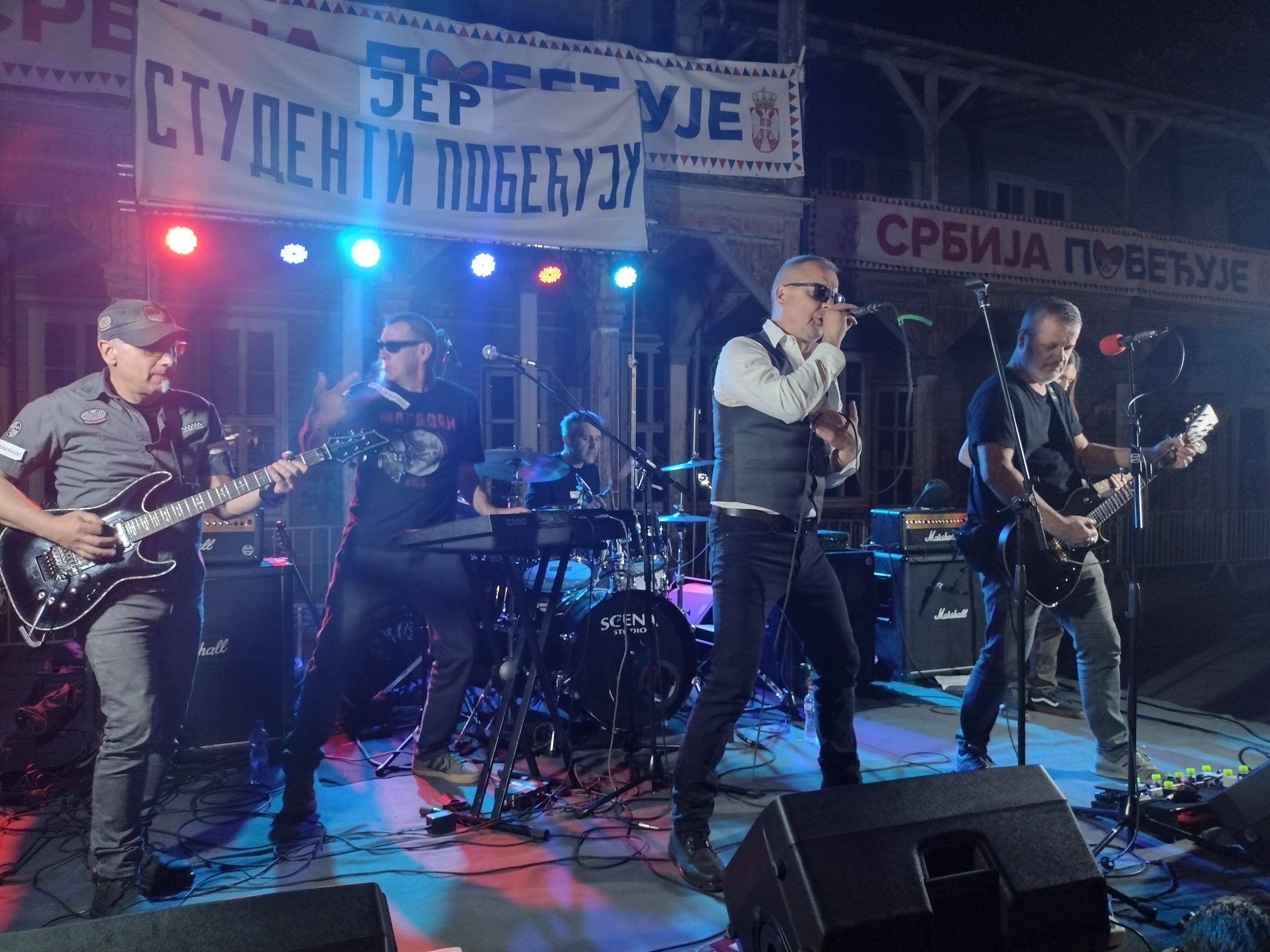 „Paralelni” Đurđevdan u Kragujevcu: Studenti i zborovi obeležili „svoj” Dan grada (FOTO) 8
