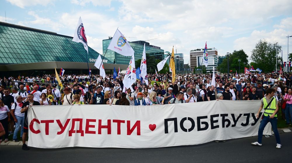 kolona Novi Beograd studenti protest Slavija