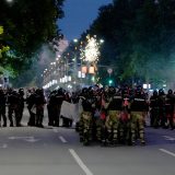 Oglasilo se VJT: Svi koji su napali policiju posle skupa na Slaviji biće procesuirani 11