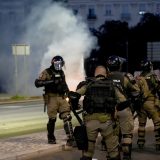 Dačić: Policija reagovala tek posle napada na službenike, privedene 23 osobe 5