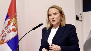 Deo opozicije zatražio ostavku ministarke Snežane Paunović zbog govora mržnje prema Albancima, od premijera izvinjenje, a od Dačića da se oglasi 11 Deo opozicije zatražio ostavku ministarke Snežane Paunović zbog govora mržnje prema Albancima, od premijera izvinjenje, a od Dačića da se oglasi 9