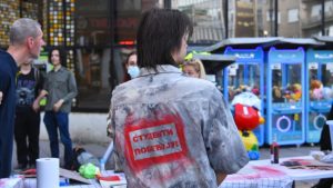 Akcija štampanja poruke „Studenti pobeđuju“ u četvrtak u kampusu Novosadskog univerziteta 1