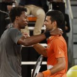 Novak Đoković i Gael Monfils, Foto; EPA/Juanjo Martin