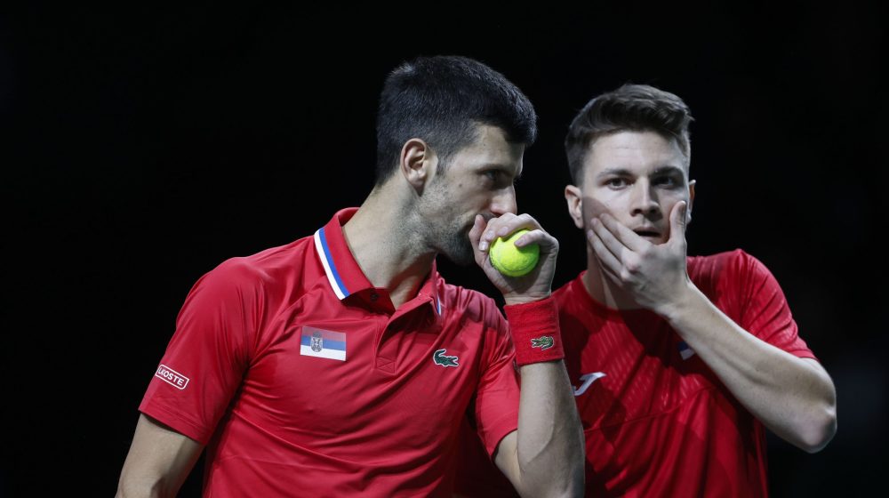 Novak Đoković i Miomir Kecmanović, Foto: EPA/Jorge Zapata