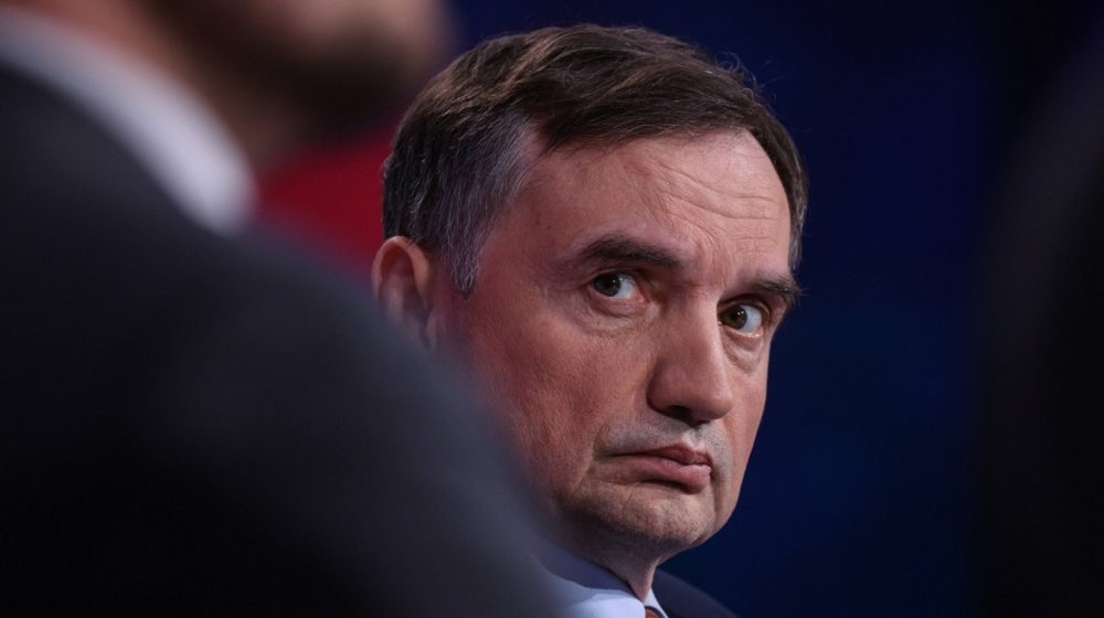 Poljski list piše: Tramp lično intervenisao da se bivši poljski ministar osumnjičen za korupciju iz Mađarske sakrije u SAD 1