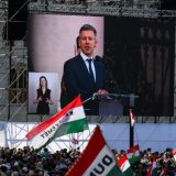 "Od euforije do obećanja promena": Šta svetski mediji pišu o novom premijeru Mađarske Peteru Mađaru? 4