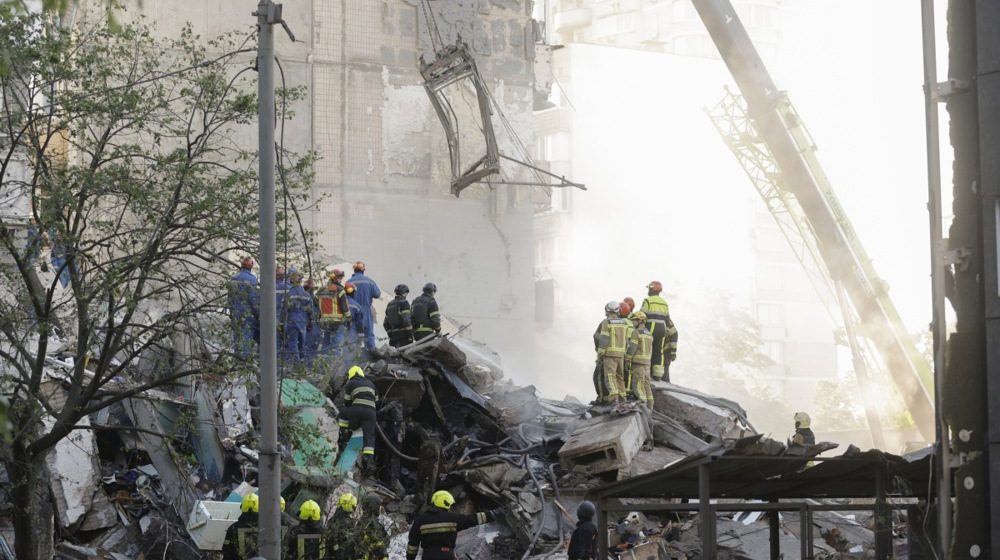 Napad na Kijev: Ljudi pod ruševinama, najmanje 40 povređenih (FOTO) 1
