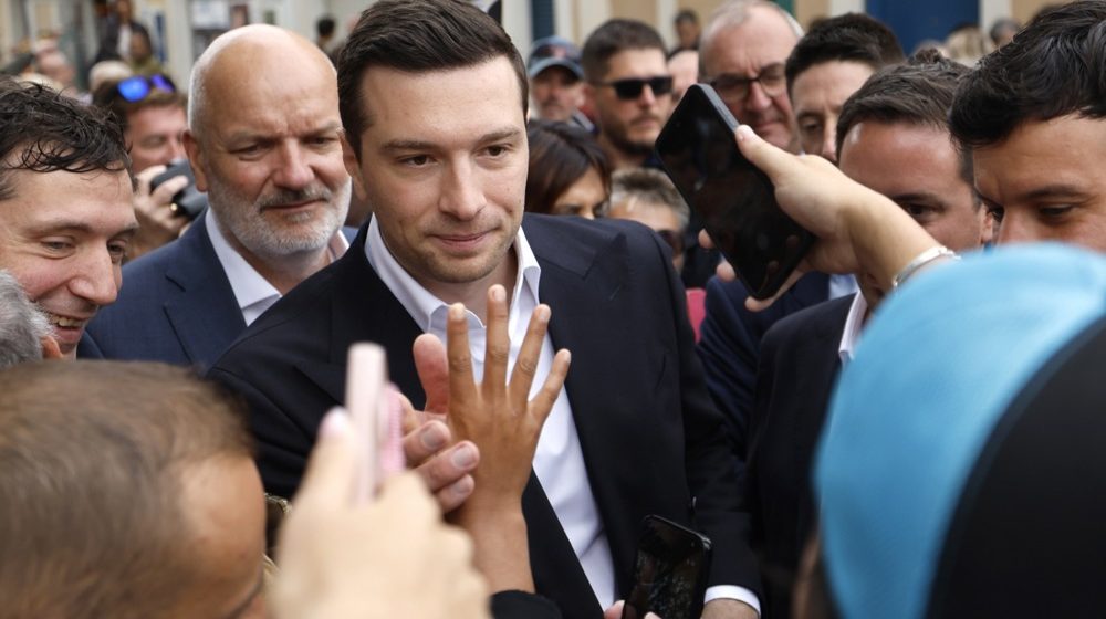 Francuska anketa: Bardela na putu ka Jelisejskoj palati, Melanšon sve opasniji rival 1
