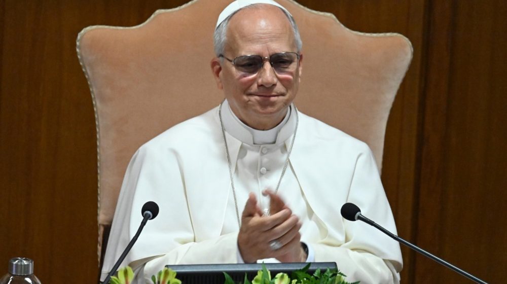 Papa Lav XIV objavio prvi važan dokument: AI može da podstakne kulturu u kojoj se žrtva svodi na ‘kolateralnu štetu’ 1