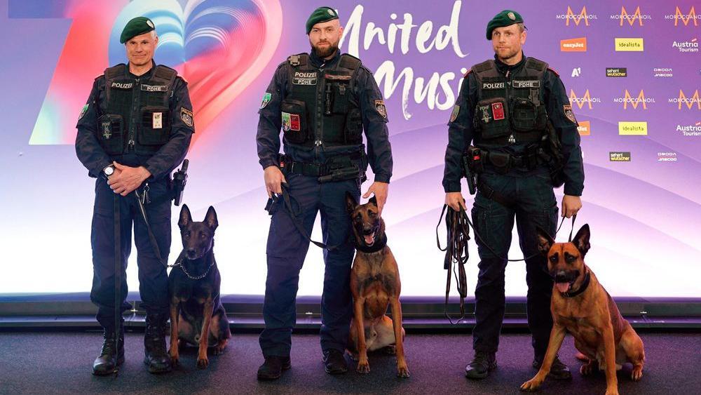 austrijski policajci sa psima