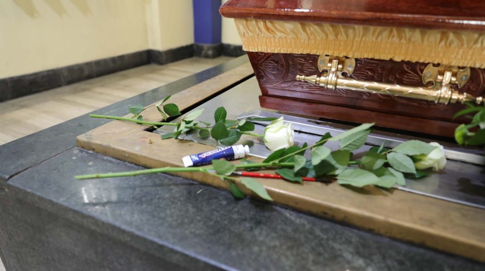 "Bio je penicilin za fašiste": Koraks ispraćen uz džez, cveće i tišinu (FOTO) 1