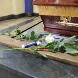 "Bio je penicilin za fašiste": Koraks ispraćen uz džez, cveće i tišinu (FOTO) 5