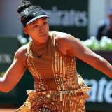 'Svetlela sam kao Ajfelov toranj noću': Osaka u zlatnoj opremi na Rolan Garosu 4