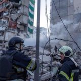 Teška noć za Kijev: Veliki ruski napad, urušio se deo stambene zgrade 6