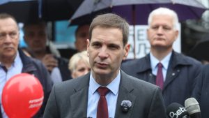 Miloš Jovanović pozvao studente i opoziciju da se dogovore oko zajedničkog predsedničkog kandidata 12 Miloš Jovanović pozvao studente i opoziciju da se dogovore oko zajedničkog predsedničkog kandidata 7