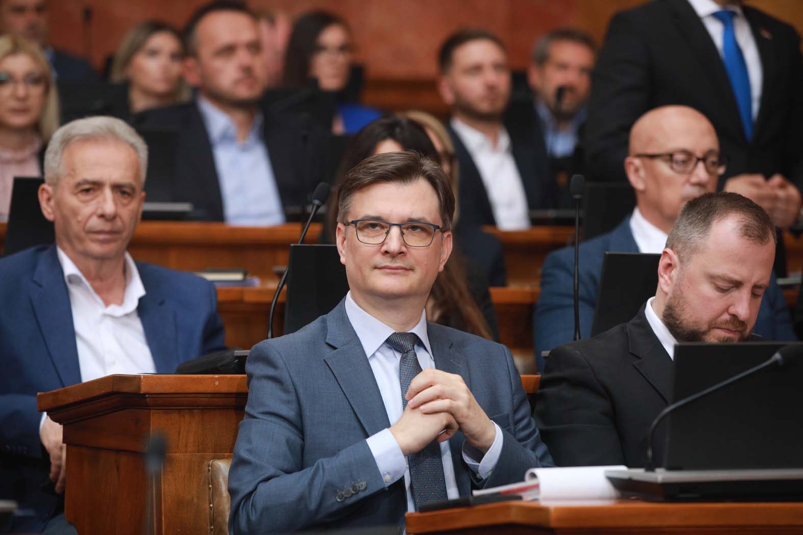 Janjić (SRCE) na sednici Skupštine: "Vlast implementira preporuke koje njoj odgovaraju" , odgovorili mu Brnabić, Mrdić, Jovanov i Petrašinović 2