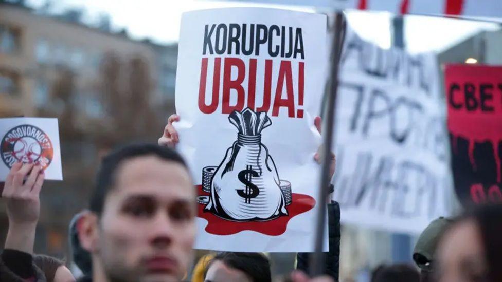 Jedan referendum, dve nezavisne države: Srbija i Crna Gora, 20 godina kasnije 4 'Korupcija ubija' bio je jedan od slogana studentskih i masovnih protesta 2025.