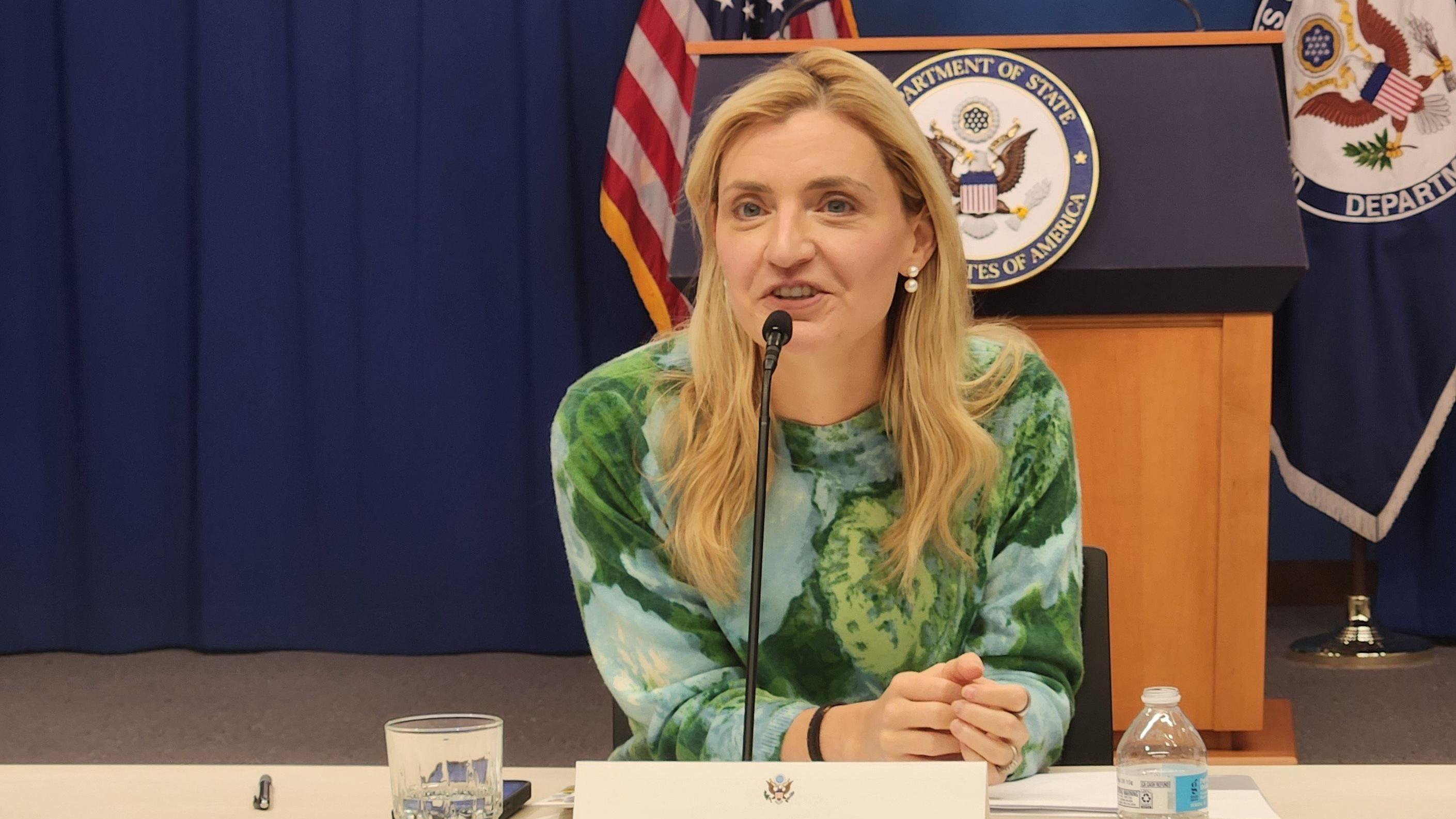 Sara Rodžers na konferenciji za novinare u Vašingtonu u aprilu 2026.