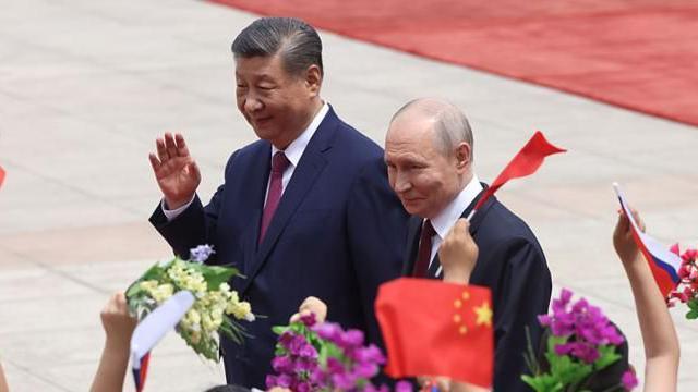 Putin u Kini: Dogovor o izgradnji velikog gasodova 1 Putin i Si
