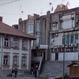 Dosta je čekanja, građani traže odgovore: Studenti u Aranđelovcu pozvali na protest zbog zastoja radova na rekonstrukciji tranzitnog puta u Ulici kneza Mihaila 7
