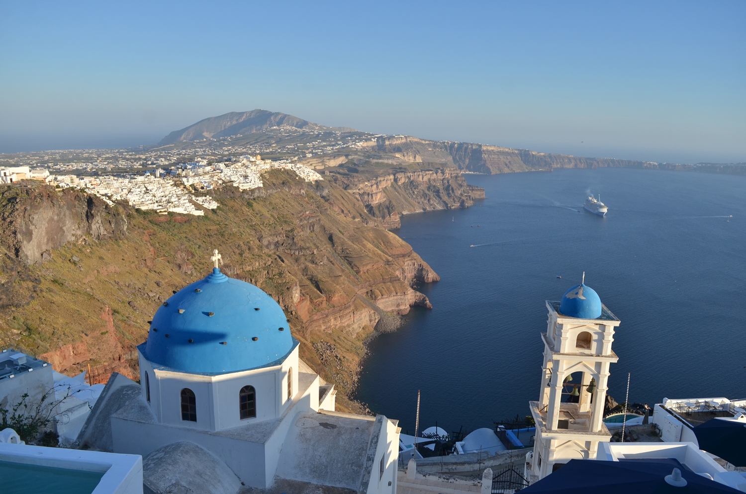 Ostrvo na ivici vulkana: Zašto je Santorini jedno od najlepših mesta Mediterana 5 Ostrvo na ivici vulkana: Zašto je Santorini jedno od najlepših mesta Mediterana 4