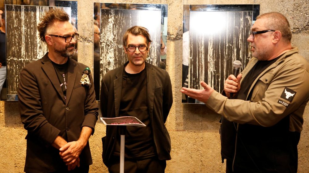 Vođenje kroz samostalnu izložbu „ALL IN“ umetnika Mladena Hrvanovića 28. maja u Galeriji Neon 1