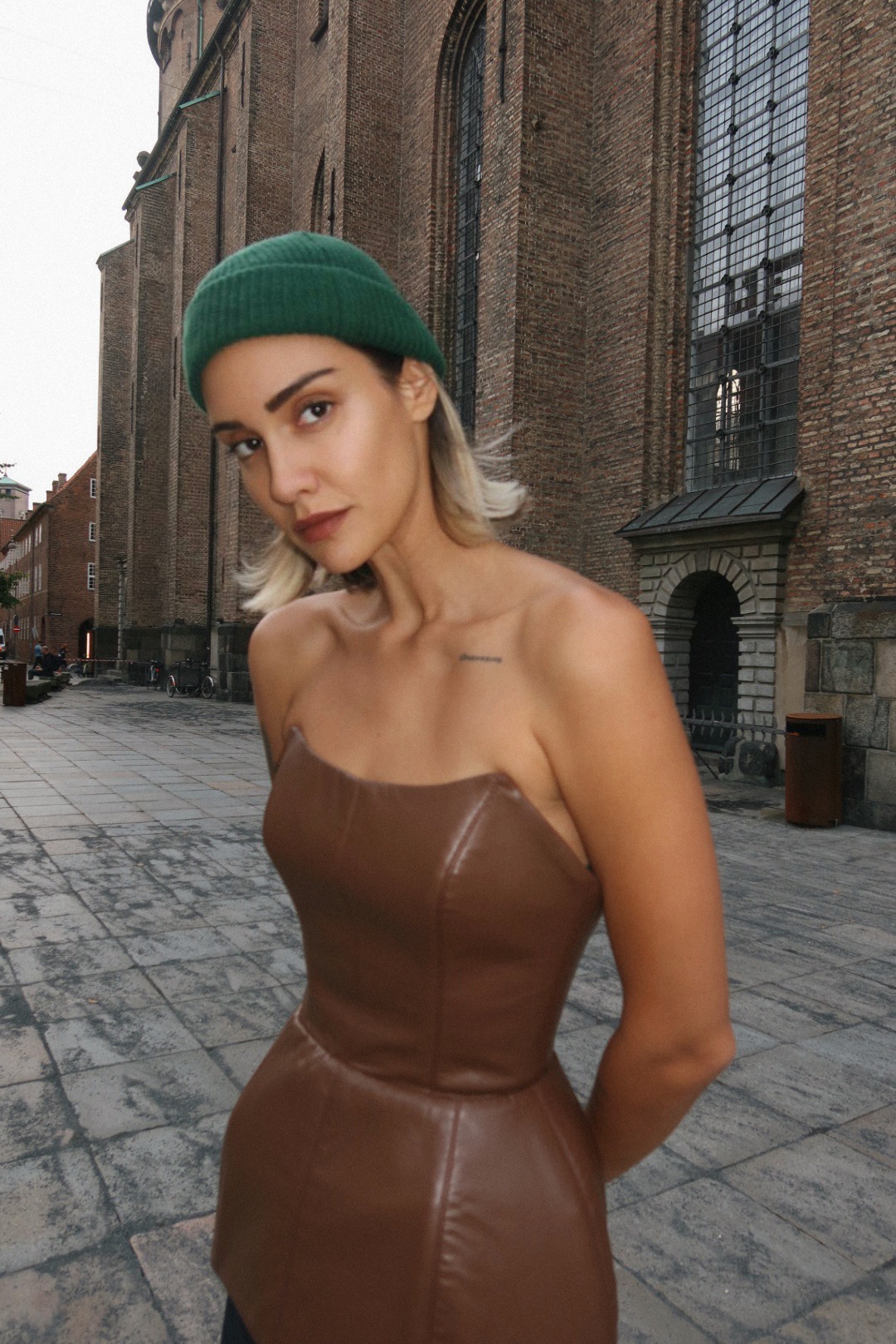Aleksandra Duende u novoj predstavi Aleksandra Ilića „Zaboravljeno prisustvo: Povratak izvoru“ na šestom Festivalu sola 3 Aleksandra Duende u novoj predstavi Aleksandra Ilića „Zaboravljeno prisustvo: Povratak izvoru“ na šestom Festivalu sola 3